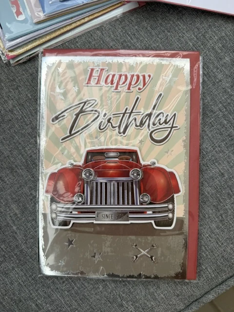Přáníčko Happy Birthday - retro auto 17x12cm s obálkou