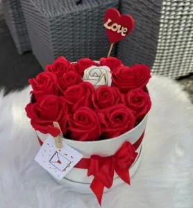 Flower Box - RED LOVE 'M'