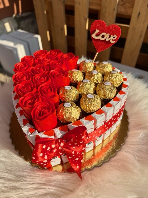 Dortík 04 - Red Love - Ferrero / 22cm