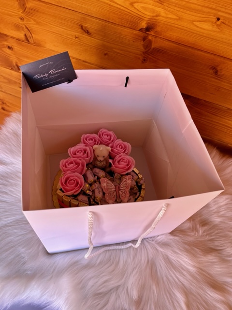 Papírová taška na dortík / flower box