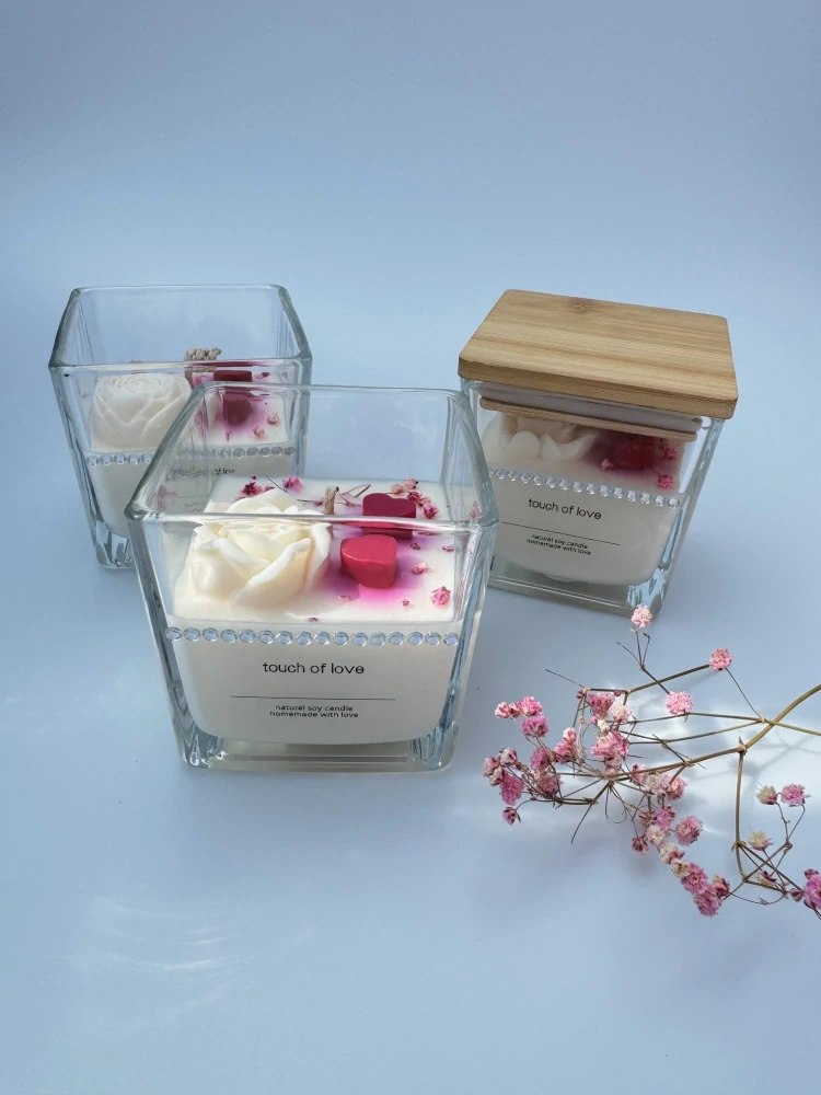 Sójová svíčka Touch of love - pivoňka