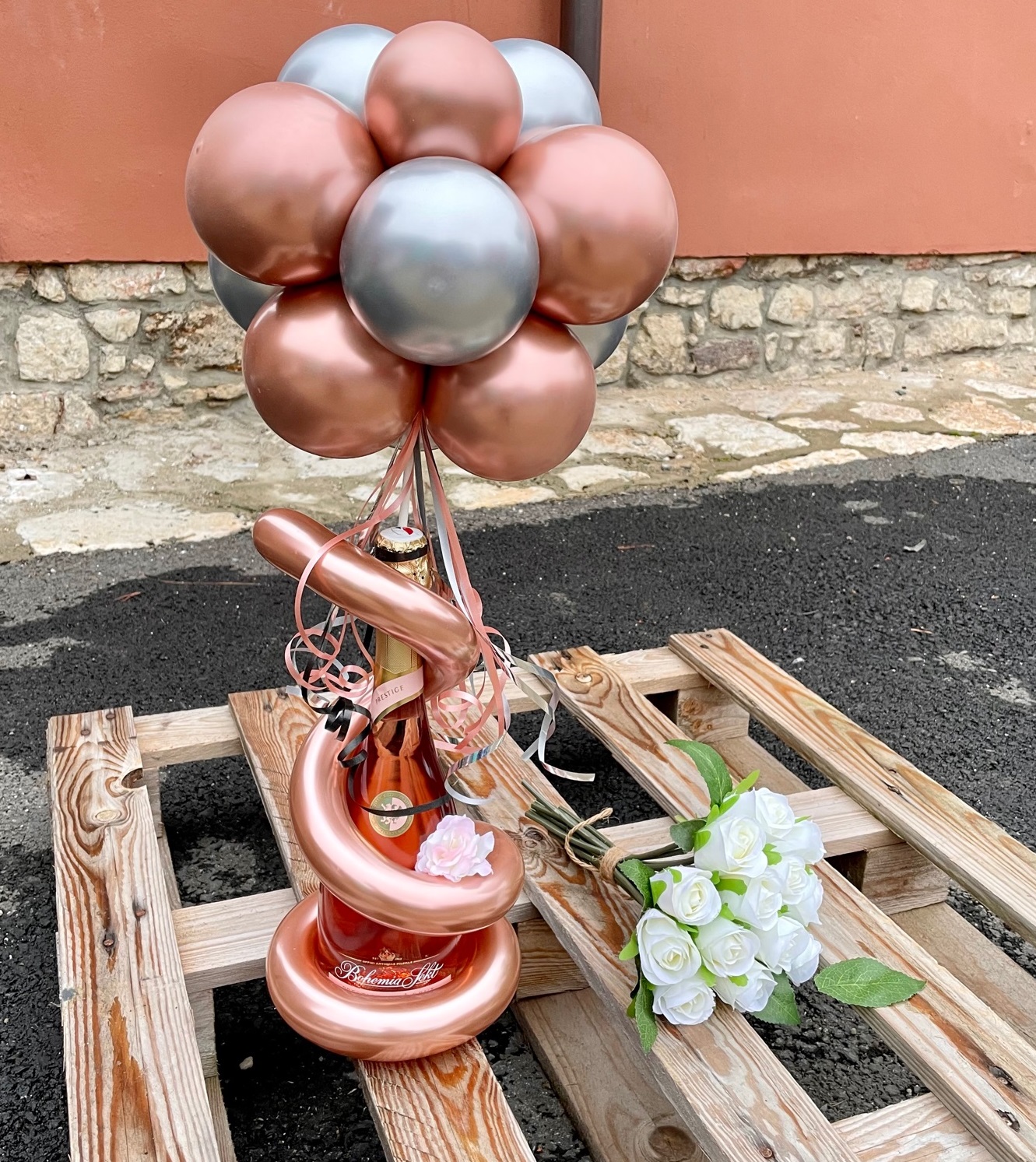 Balónková dekorace SEKT - C1