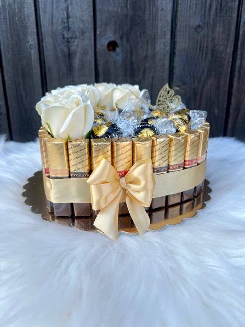 Dortík 19 - Gold & Black 