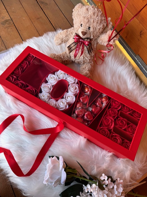 Love box LOVE - červený