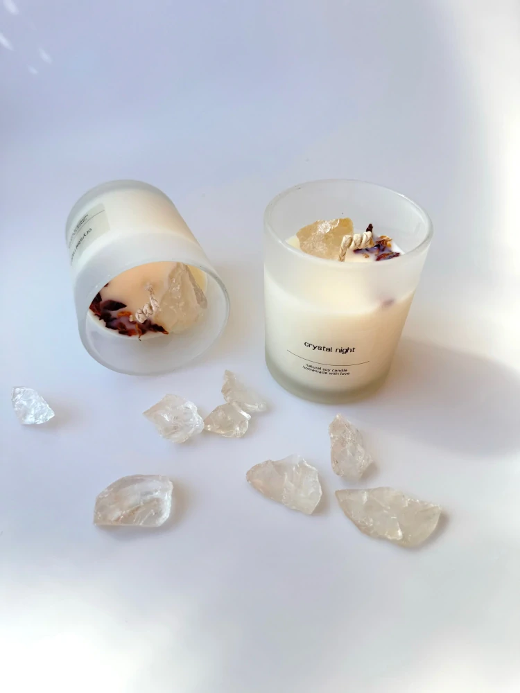 Sójová svíčka crystal night - vůně šeřík