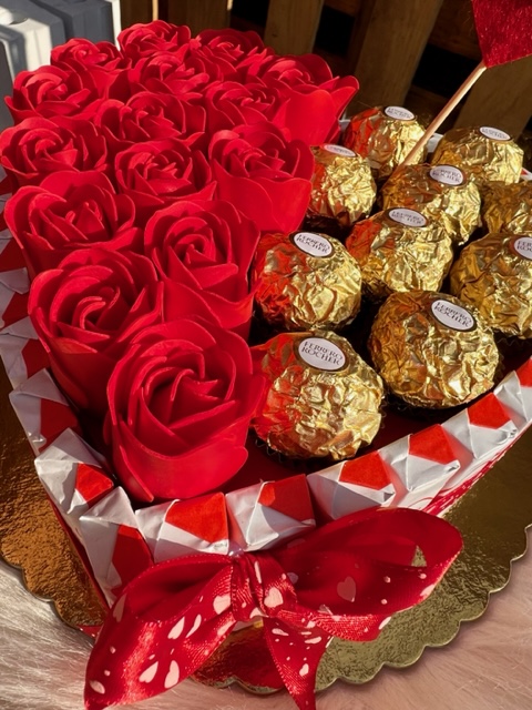 Dortík 04 - Red Love - Ferrero / 22cm