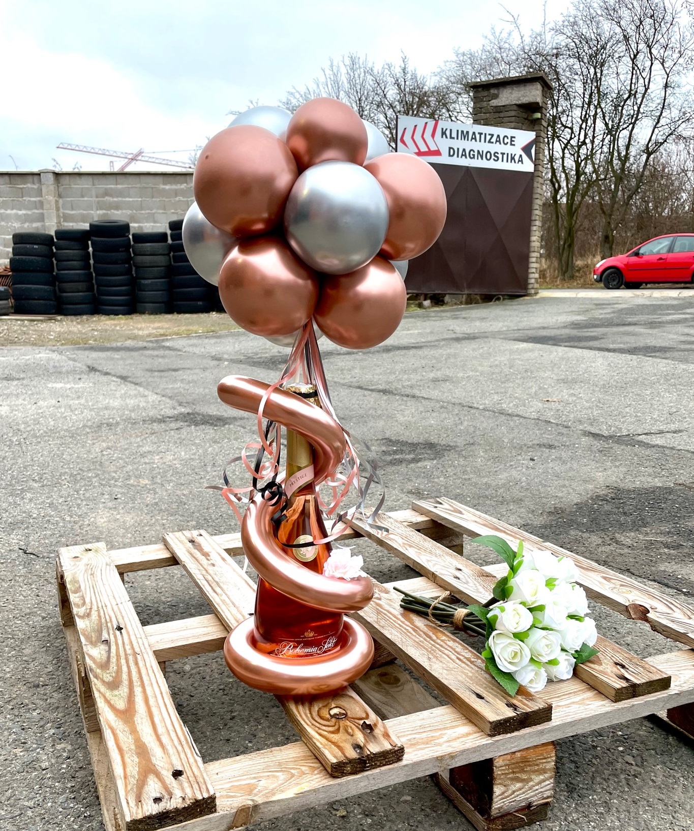 Balónková dekorace SEKT - C1